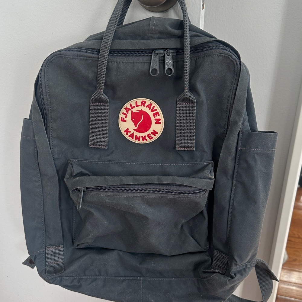 Kånken Graphite Backpack